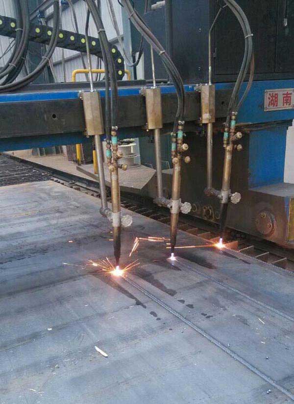 機(jī)器人無(wú)縫焊接